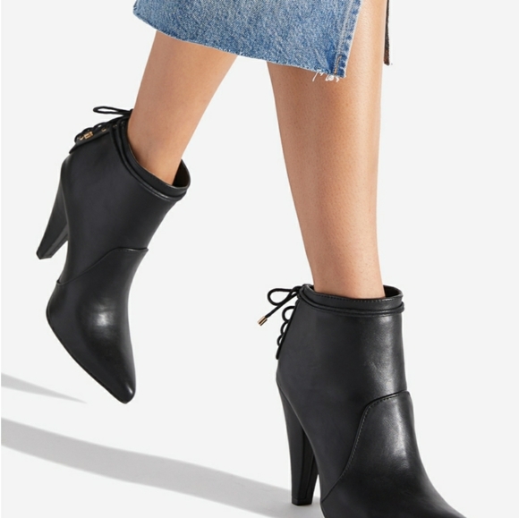 Shoes - Women's ankle bootie